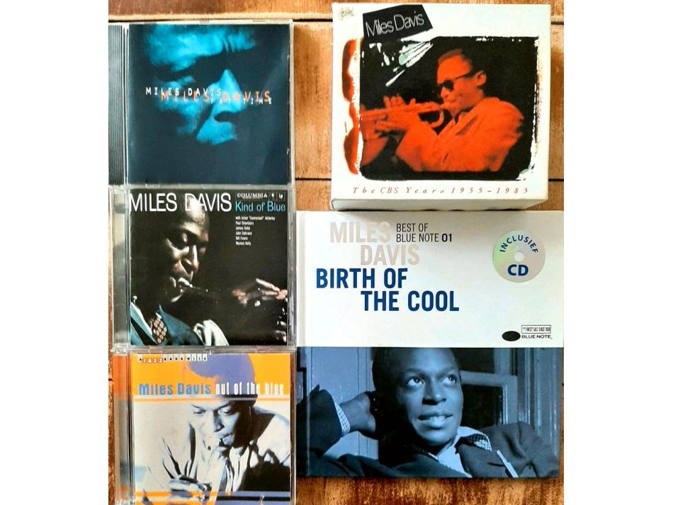 Miles Davis - 8 CDs + 1 DVD