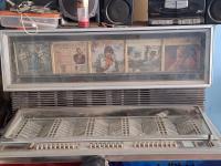 En venta jukebox Seeburg Stereo Showcase SS160 año 66-67s